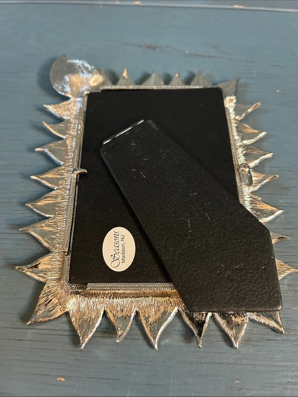 DSG Enamel Green Leaf Picture Frame with Silver Dragonfly Detail | 6x7” Inches